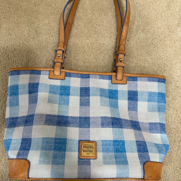 Dooney and Bourke Quadretto Tote - Picture 2 of 16